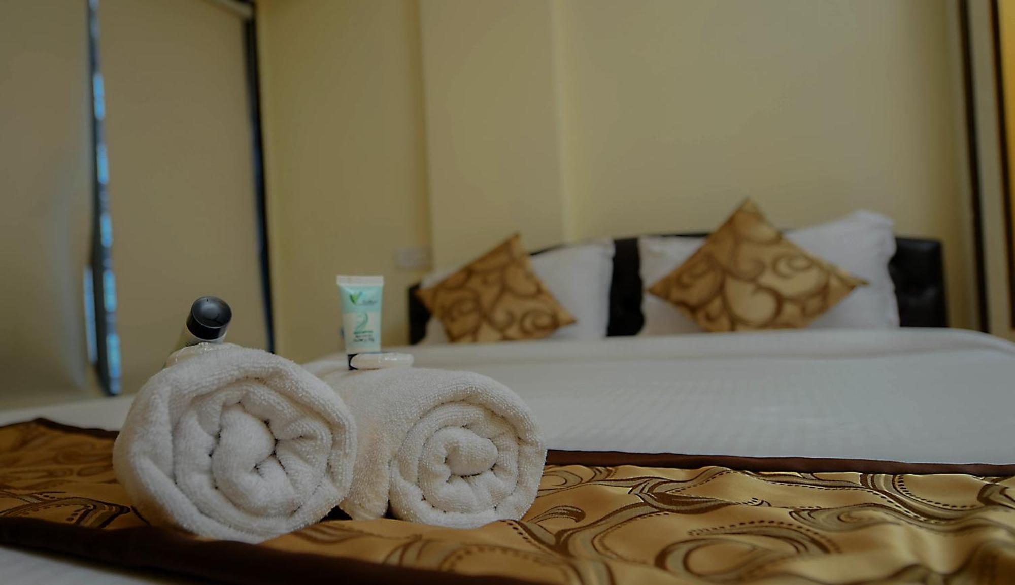 Lalsai Residency Andheri Mumbai  Buitenkant foto