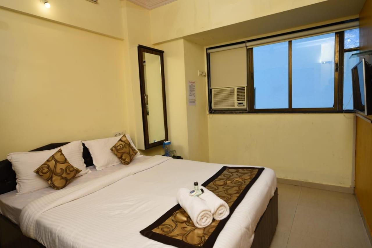 Lalsai Residency Andheri Mumbai  Buitenkant foto